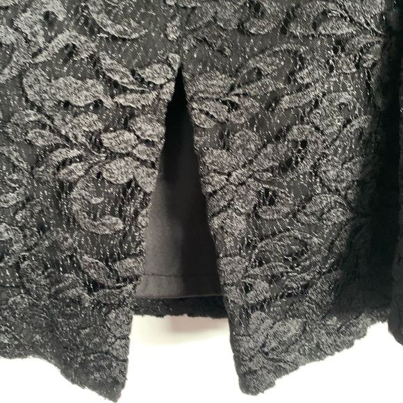 066 ADRIANNA PAPELL plus black lace skirt - Picture 3 of 6